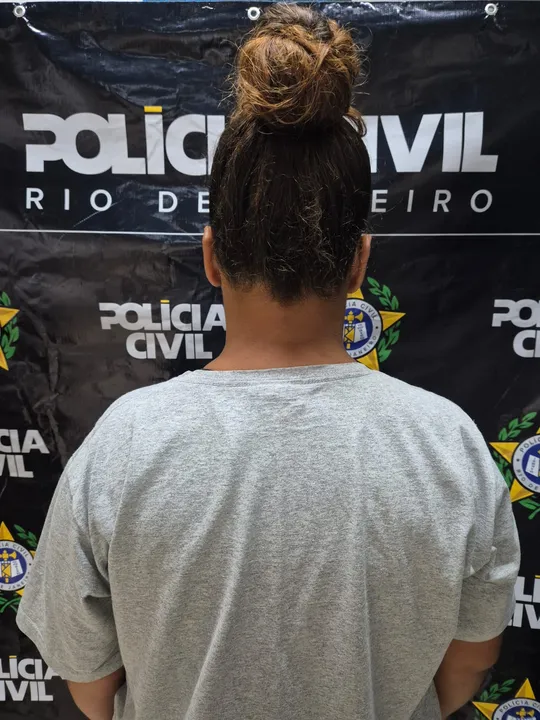 Poliana da Silva Pacheco, que também é parente de Delminho Mecânico, foi presa pelo assassinato de Lenon e Fernanda