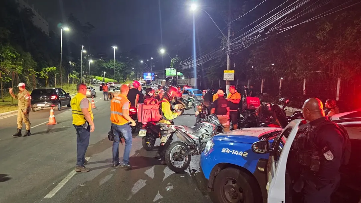 Ao todo, 166 motociclistas foram abordados e 10 autuados por infrações diversas