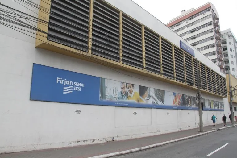 A iniciativa visa ampliar as oportunidades de inserção no mercado de trabalho para moradores do município