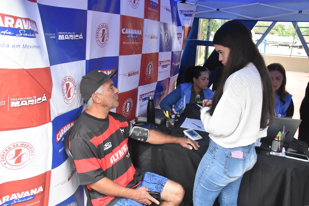 A Vigilância em Saúde também participa da ação com vacinação e atividades educativas de prevenção e combate à dengue