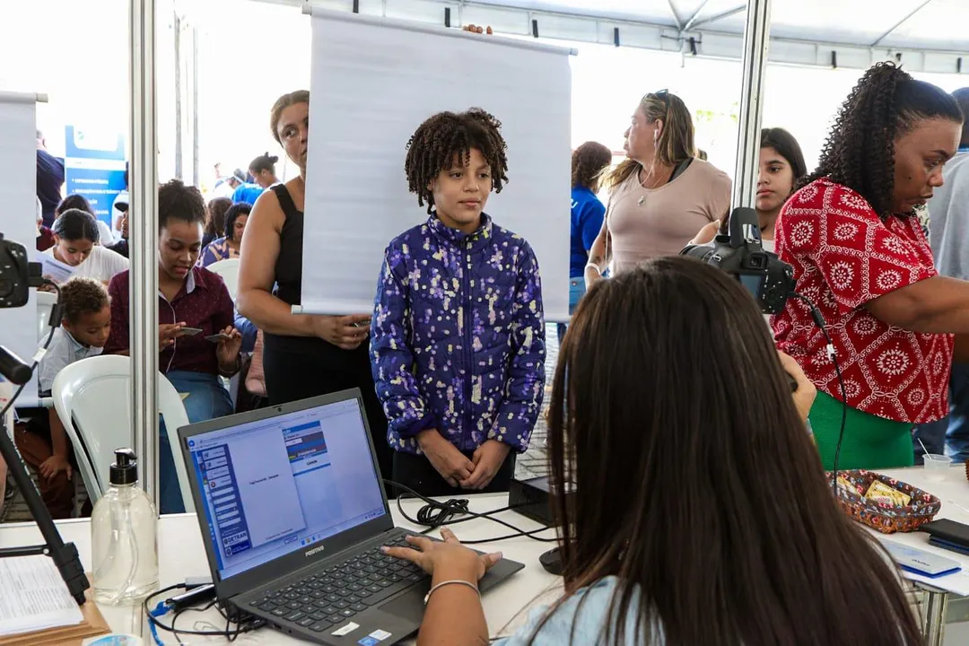 Nesta quinta, os moradores poderão tirar documentos como a nova Carteira de Identidade Nacional (CIN) e a Carteira Nacional de Habilitação (CNH)