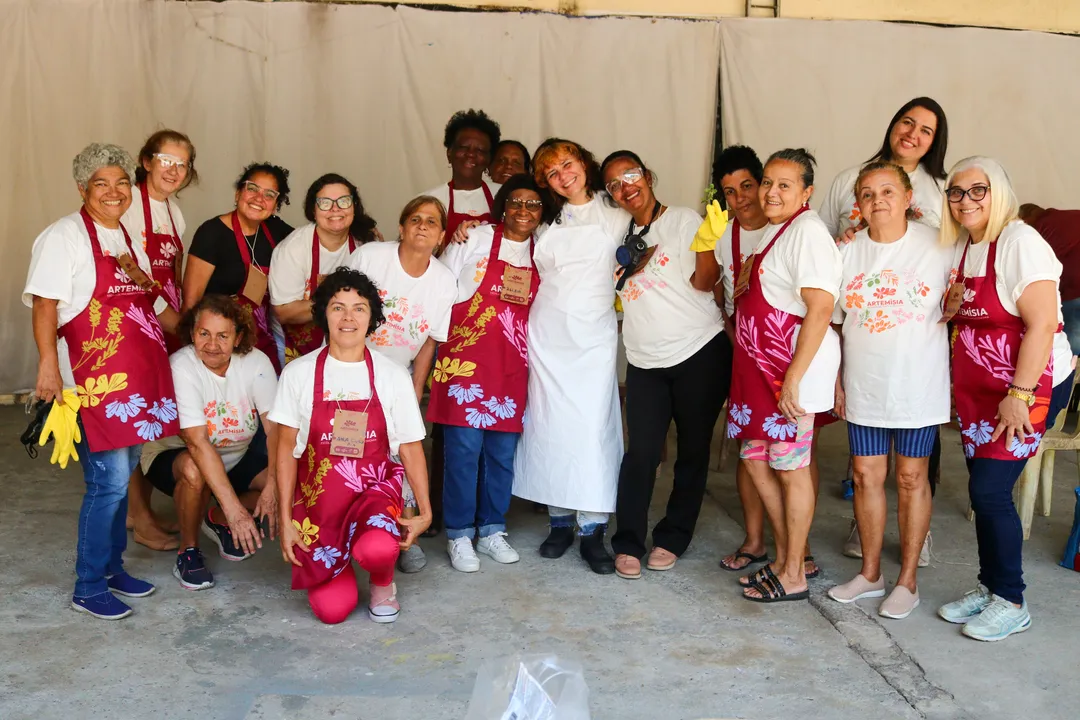 Artemísia é uma iniciativa do Instituto BR em parceria com o Movimento Cidade no Feminino, o Sebrae/RJ e a Universidade Federal Fluminense (UFF)
