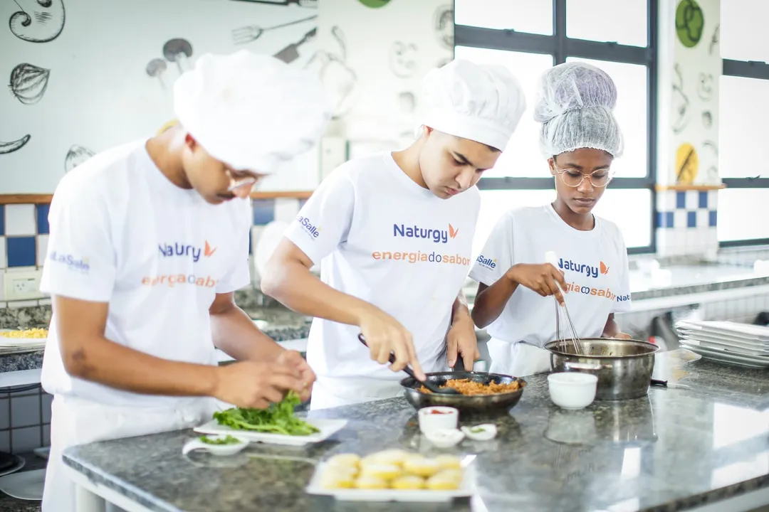 Projeto Energia do Sabor abre inscrições para nova turma de Auxiliar de Cozinha