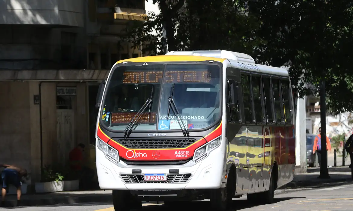 Empresários mantiveram a proposta de reajuste salarial de 5%, contra os 12% pedidos pelos rodoviários