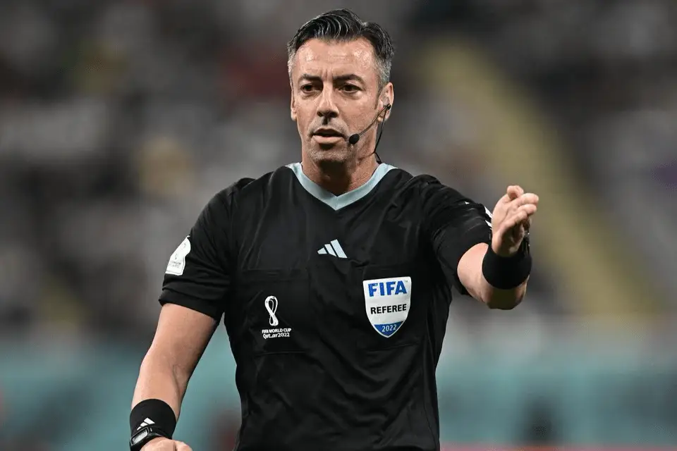 Raphael Claus foi escalado pela Fifa para apitar Espanha e Arábia Saudita, jogo válido pela segunda rodada do grupo H
