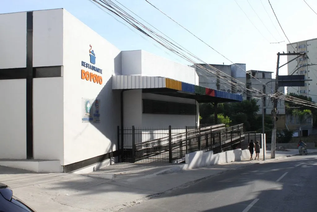 O Restaurante do Povo fica na Rua São Pedro de Alcântara s/n (atrás do Pátio Alcântara, na rua da Igreja São Pedro)