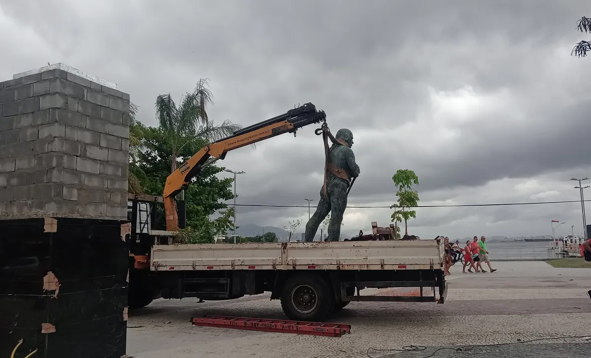 Estátua de líder indígena "fundador" de Niterói foi inaugurada em 1973