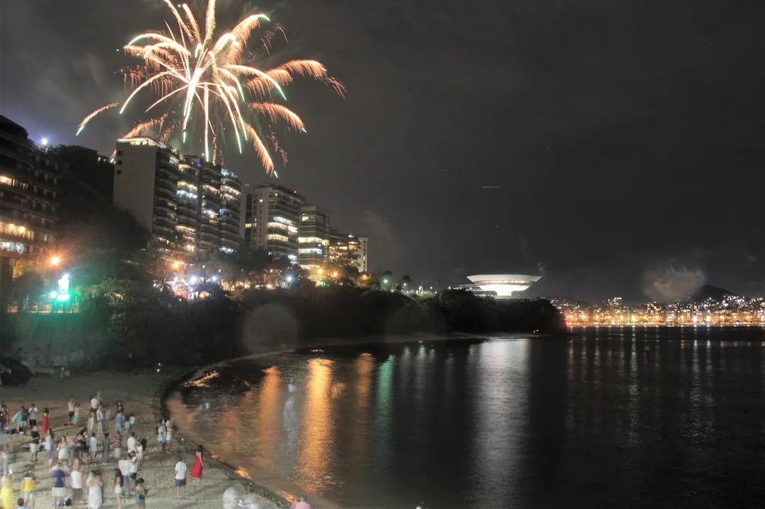 Além do reforço do efetivo nas ruas, o esquema prevê, pela primeira vez, barreiras de fiscalização e vistorias em Icaraí