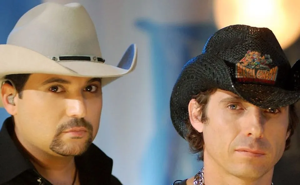 O momento mais aguardado acontece à 0h08, com o show de Edson e Hudson, trazendo sucessos do sertanejo que marcaram gerações