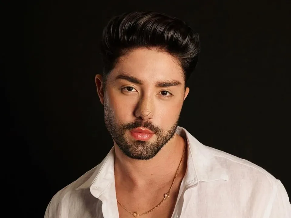 Segundo ele, sua opinião está ligada às dificuldades que enfrentou ao longo da vida por causa de sua orientação sexual