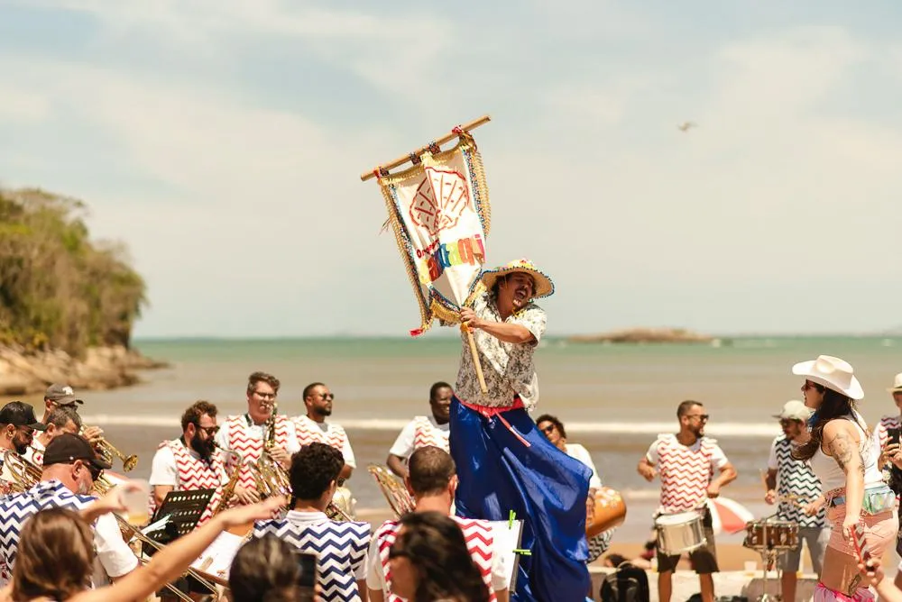 Reconhecida como a Capital Estadual do Jazz & Blues, Rio das Ostras, na Região dos Lagos, apresenta uma proposta diferenciada para a Festa de Momo