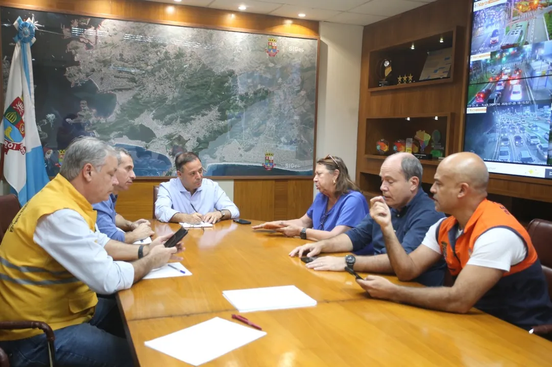 Rio segue em alerta para rajadas de vento forte nesta quinta-feira (30)