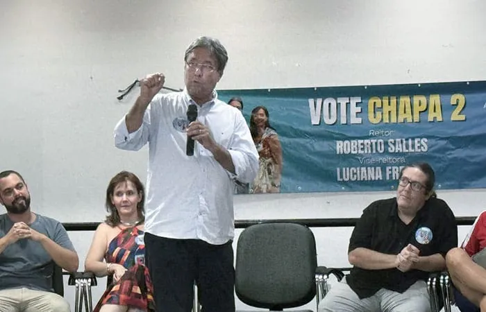 Roberto Salles