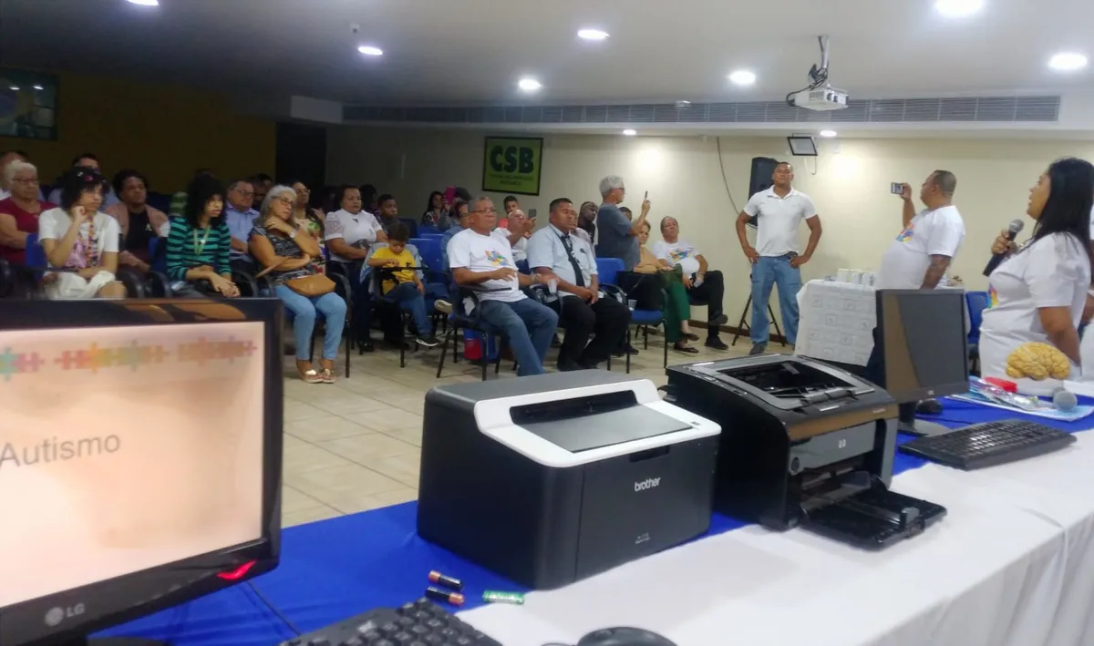 Abril Azul começa com informação e cuidado