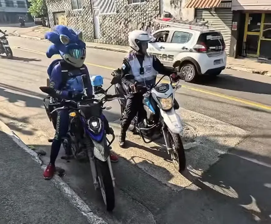 O personagem foi abordado e logo depois liberado pelos agentes