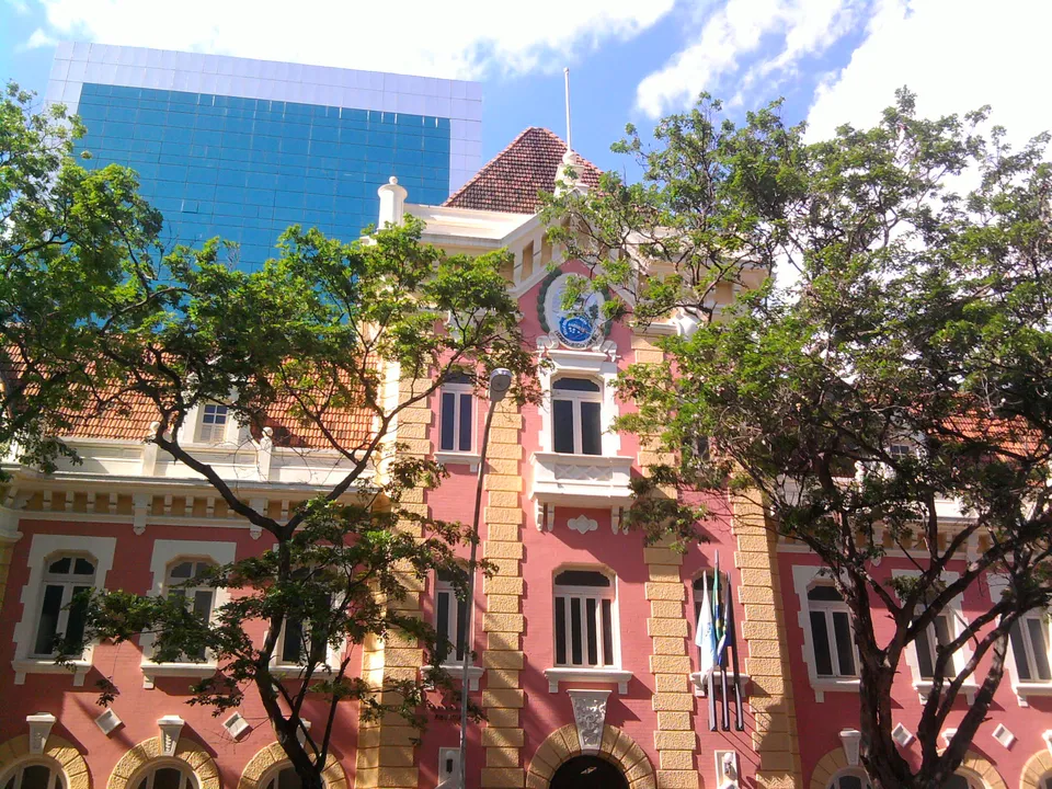 O homem foi levado à 76ª DP (Centro)