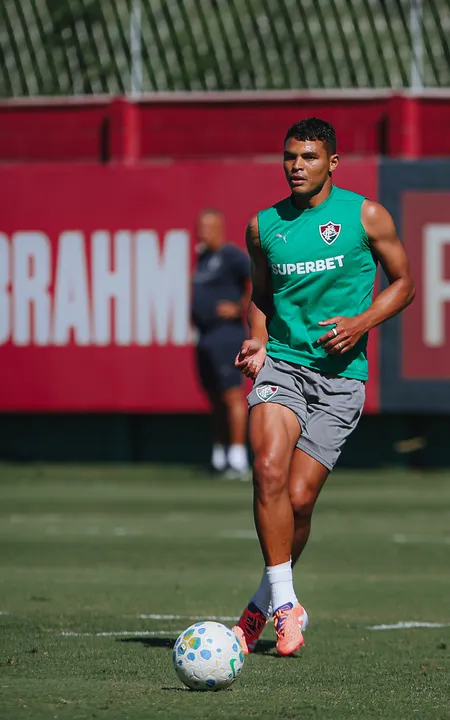 Espera-se que o zagueiro forme dupla com Freytes nesta partida contra o Grêmio