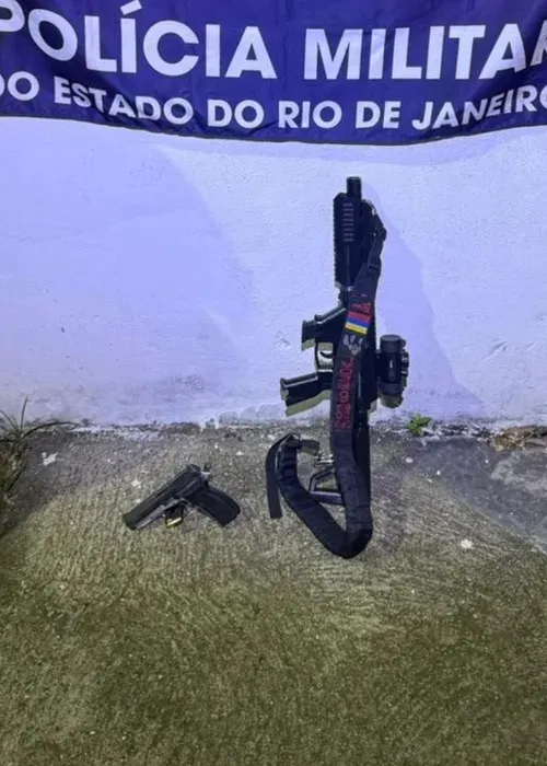 Pistola e submetralhadora apreendida