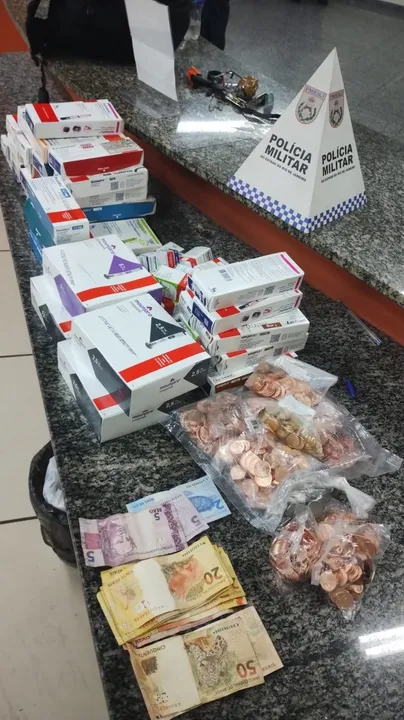 Os suspeitos, os objetos e o carro foram levados para à 15ª DP (Gávea)