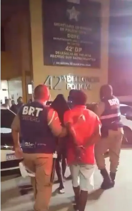 Os três homens foram levados para a 42ª DP (Recreio dos Bandeirantes)
