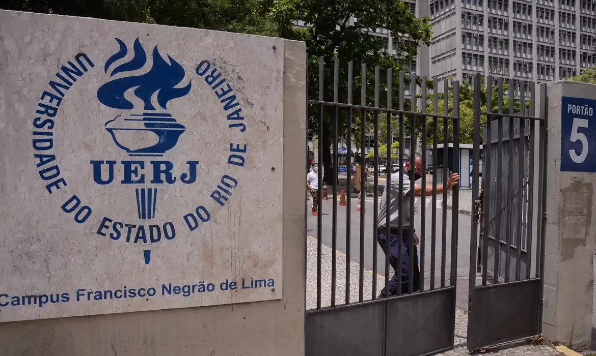 As inscrições devem ser realizadas por meio do site oficial do Vestibular Uerj