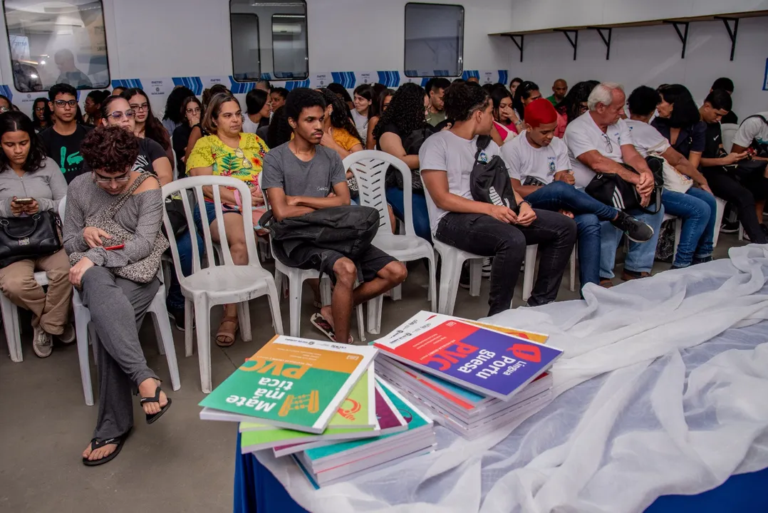 Podem se matricular estudantes do último ano do Ensino Médio ou que já tenham concluído