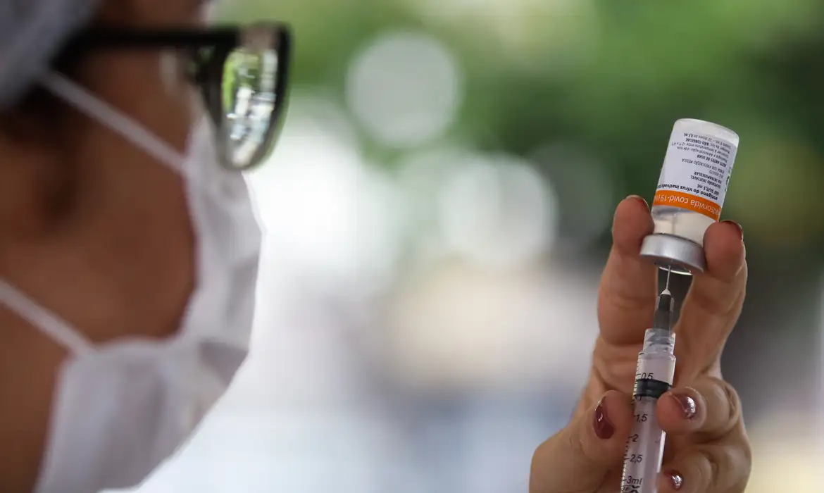 Vacinas registradas e produzidas antes desta norma, e as que já foram distribuídas no país poderão ser utilizadas em até nove meses. Depois desse prazo, estão proibidas