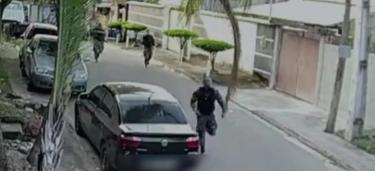 3 PMs perseguiram o motociclista com gritos de "Vai morrer"