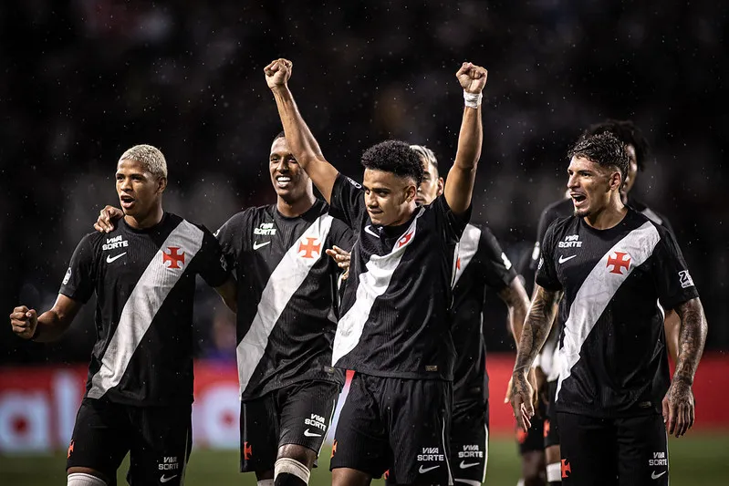 Vasco duela com o Bahia, nesta quarta (11), pelo Campeonato Brasileiro