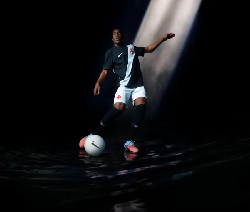 Uniforme do Vasco, em parceria com a Nike, para esta temporada