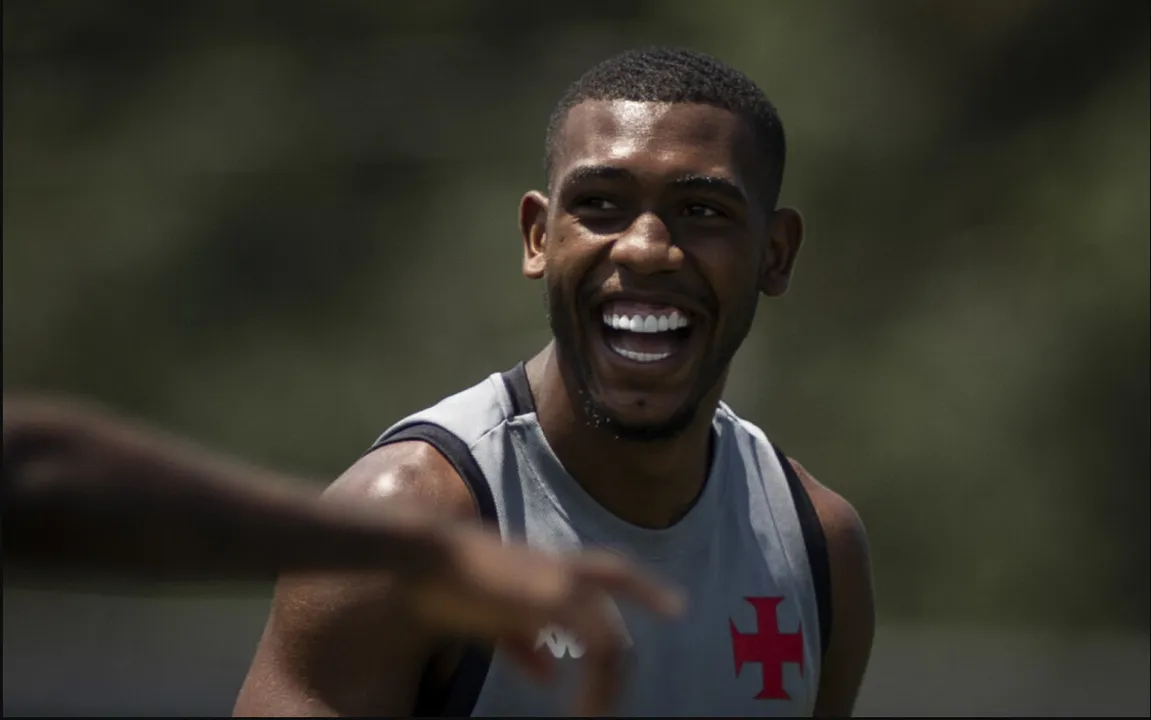 Vasco trabalha para renovar contrato de Rayan