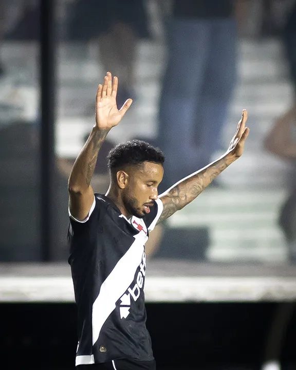 Jair amplia seu vínculo com o Vasco por mais um ano