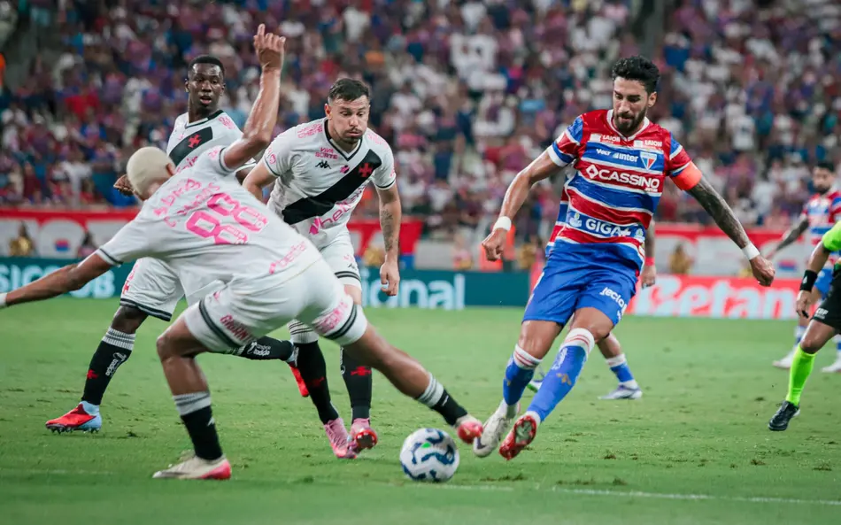 Vasco segue  firme no  Brasileirão