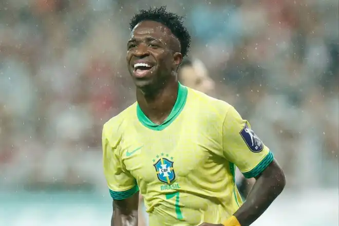 "Tenho que ganhar uma Libertadores pelo Flamengo. Estou me preparando para jogar o máximo de tempo possível e voltar bem”, afirmou Vini Jr