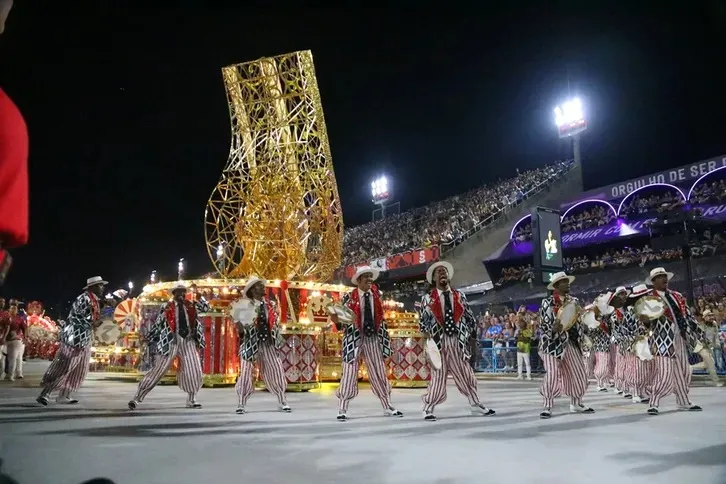 Escola de samba niteroiense ganha Estandarte de Ouro como Melhor Escola do Grupo Especial