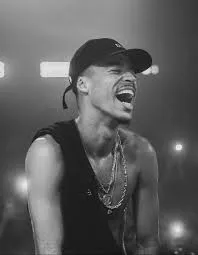 A defesa do carioca apontou que o uso do número “7” no lugar da letra “E” gera uma distinção e identidade visual no nome artístico do rapper