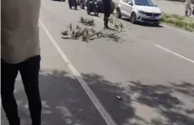 Acidente grave na RJ-104 em São Gonçalo deixa dois mortos