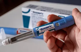 Ao lado de Lula, Eduardo Paes anuncia Ozempic na rede pública do Rio