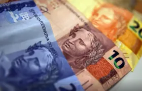 Aposentados e pensionistas do INSS começam a receber 13º nesta sexta