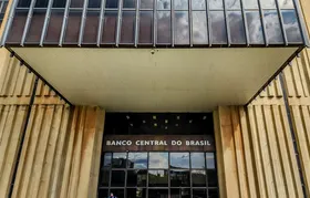BC mantém juros básicos em 15% ao ano pela quarta vez seguida