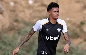 Botafogo acerta venda de Newton para o São Paulo