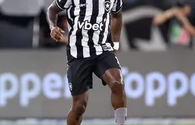 Botafogo pode rescindir contrato de Bastos após sumiço de quase um mês