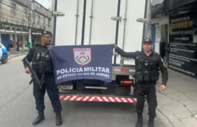 Caminhão e carga são recuperados pela PM em São Gonçalo