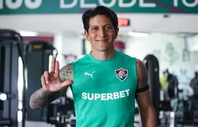 Cano sofre lesão no joelho e passa por cirurgia; retorno é previsto em 45 dias