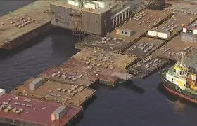 Capitania dos Portos vistoria balsas com fogos para o Réveillon de Copacabana