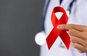 Cientistas descobrem anticorpo eficaz contra o HIV