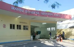 Colisão entre carro e moto deixa duas pessoas feridas no Centro de Niterói