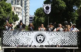 Cordão do Bola Preta celebra tradição de 107 carnavais no Rio