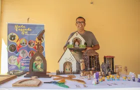 Do lixo ao luxo: Morador de São Gonçalo transforma materiais recicláveis em peças criativas