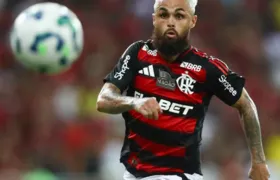 Em sua segunda passagem pelo clube, Michael rescinde contrato com o Flamengo